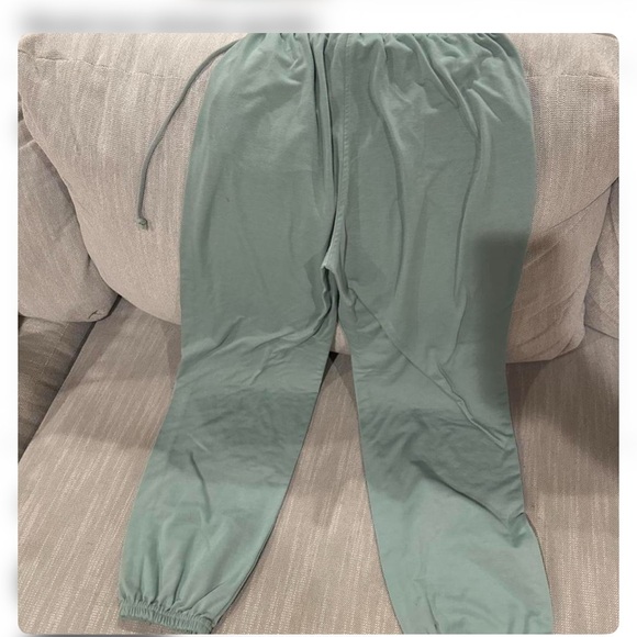 Amazon Pants - Amazon Women's Cropped Pants in Sage